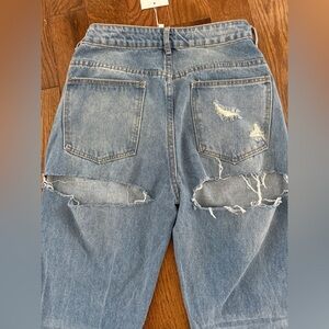BNWT Adika Light Blue Distressed Straight Leg Jeans